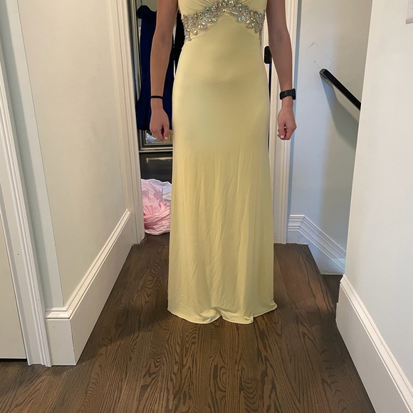 Yellow, size 4 prom/formal dress - Picture 3 of 5